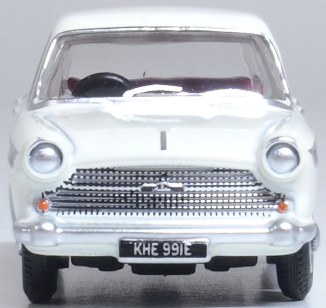 Oxford Diecast Austin Cambridge Snowberry White/embassy Maroon