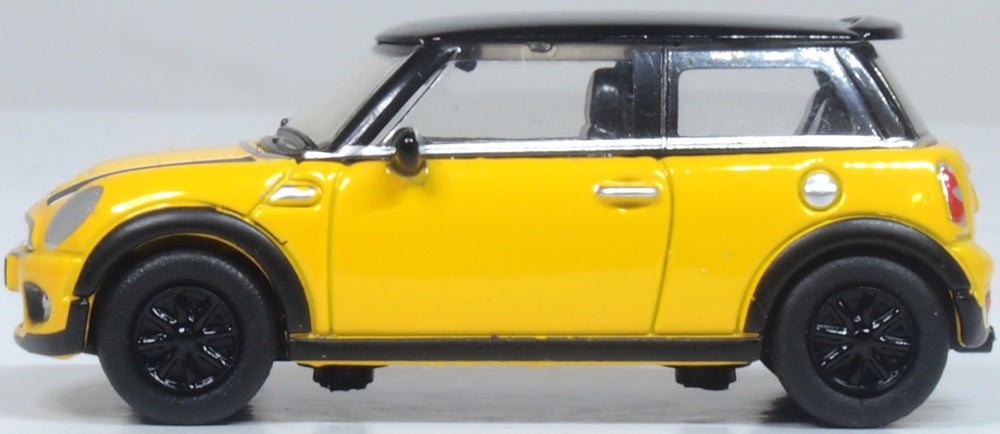 Oxford Diecast New Mini Yellow