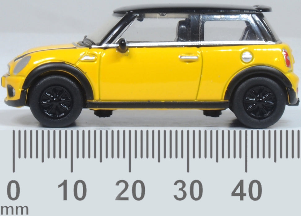 Oxford Diecast New Mini Yellow