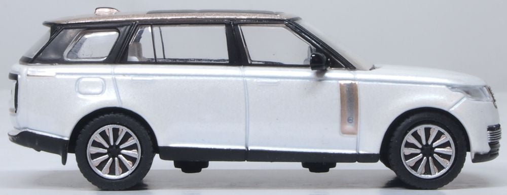 Oxford Diecast Range Rover L460 LWB SV Ice White & Corinthian Bronze