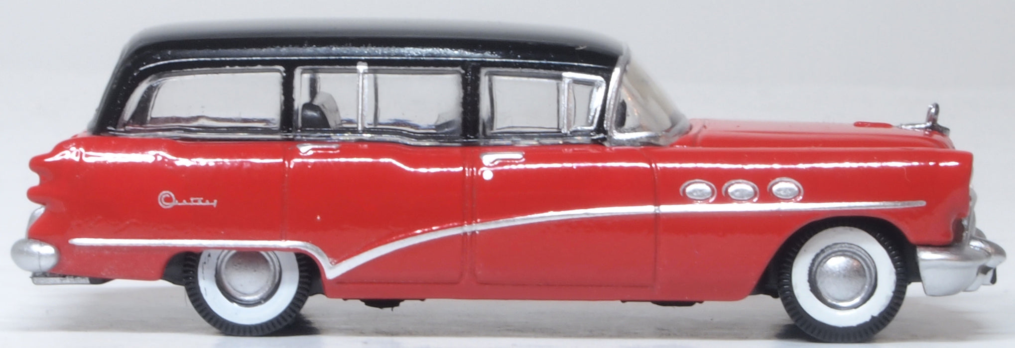 Model of the 1954 Buick Century Estate Wagon Matador Red/Carlsbad Black by Oxford at 1:87 scale.