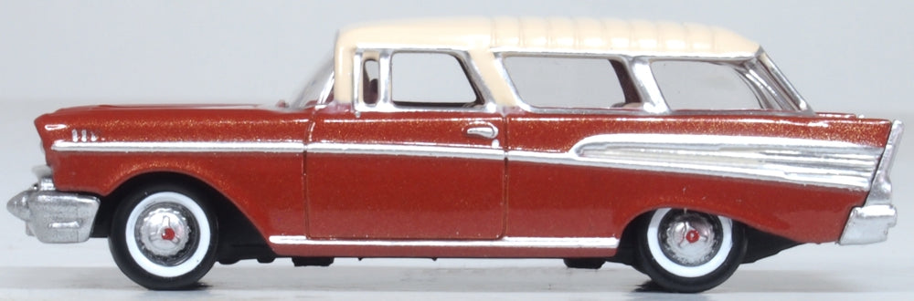 Oxford Diecast 1957 Chevrolet Nomad Adobe Beige/sierra Gold