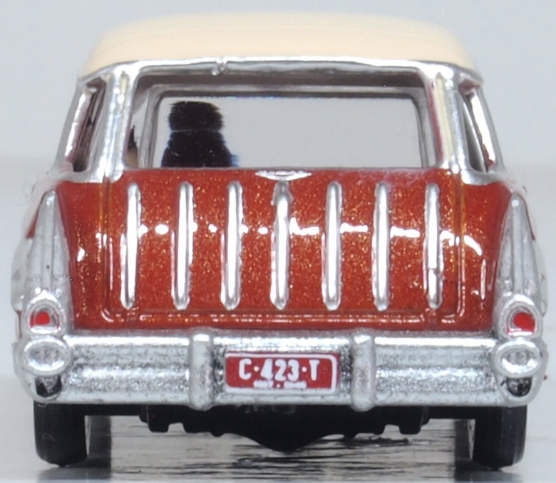 Oxford Diecast 1957 Chevrolet Nomad Adobe Beige/sierra Gold