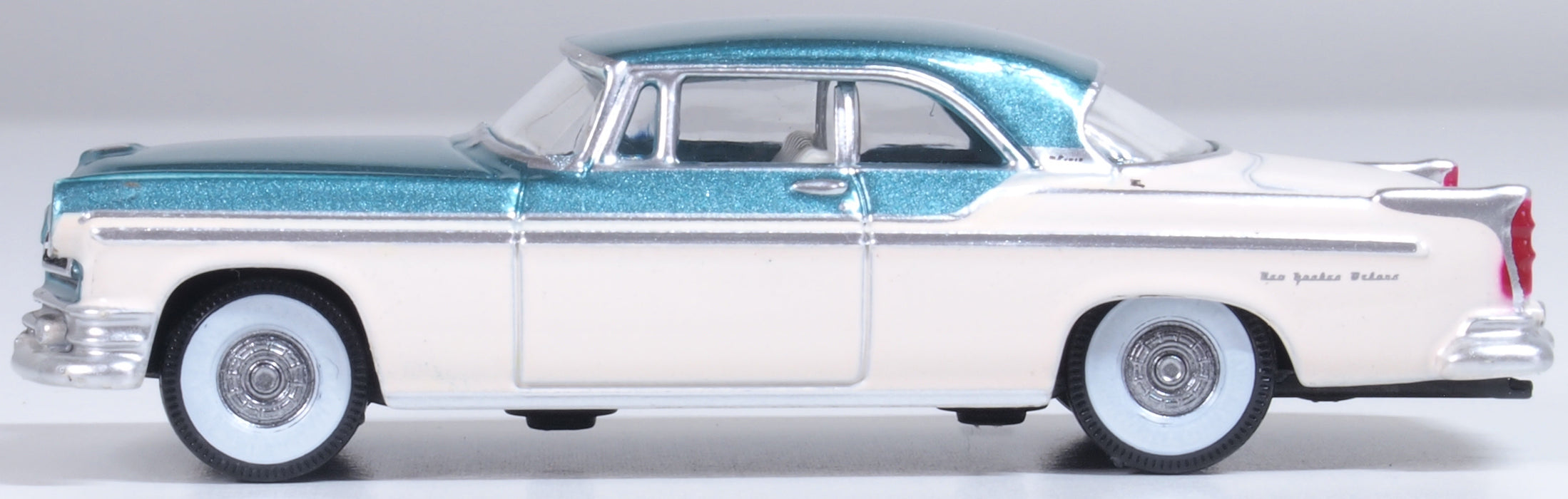 Oxford Diecast  Chrysler New Yorker Deluxe Coupe St. Regis 1955 Jade Green/Platinum 1:87