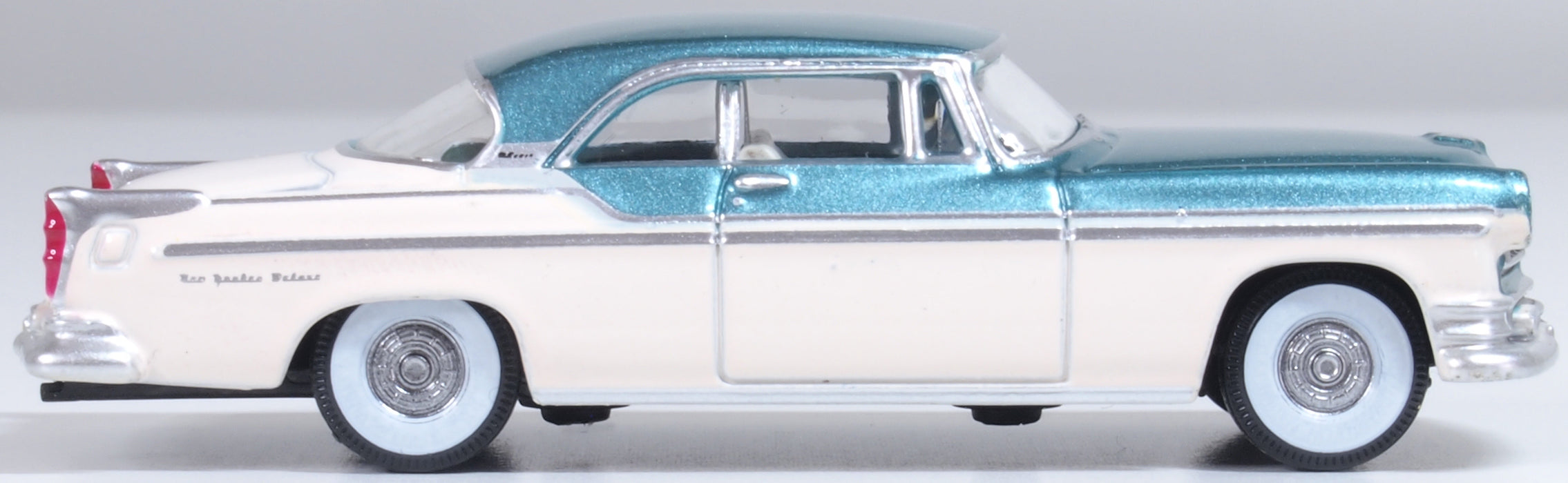 Oxford Diecast  Chrysler New Yorker Deluxe Coupe St. Regis 1955 Jade Green/Platinum 1:87