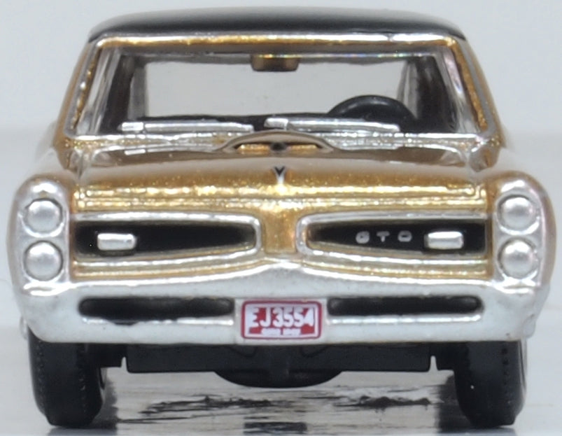 Oxford Diecast 1966 Pontiac GTO Martinique Bronze and Black